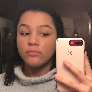 Meet your Posher, Camille